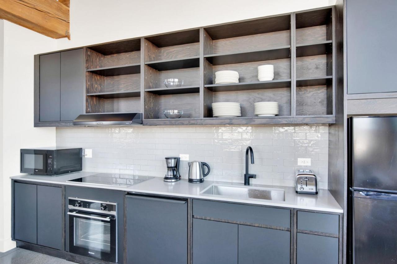 Lincoln Park 2br W Lounge Roof Gym Nr Depaul Chi-566 *