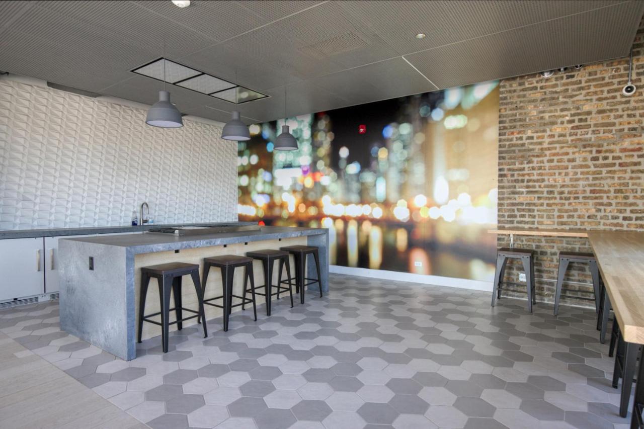 Apartment Lincoln Park 2br W Lounge Roof Gym Nr Depaul Chi-566